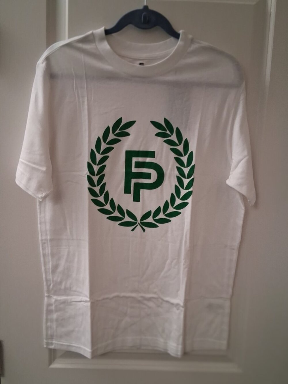 Flint Park Men's Logo Graphic T-Shirt NWT SZ M  White